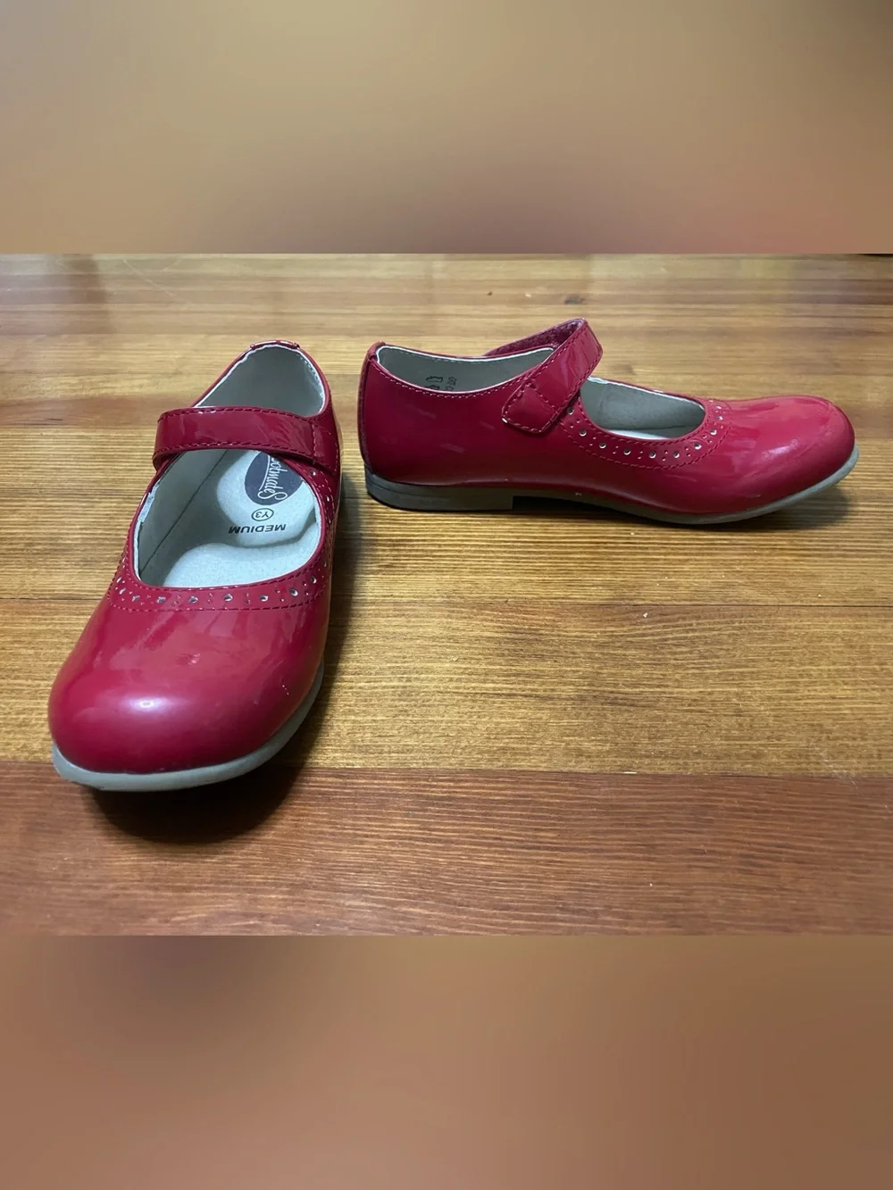 FootMates Emma Red Patent Leather Mary Jane Girls Dress Shoes Size 3